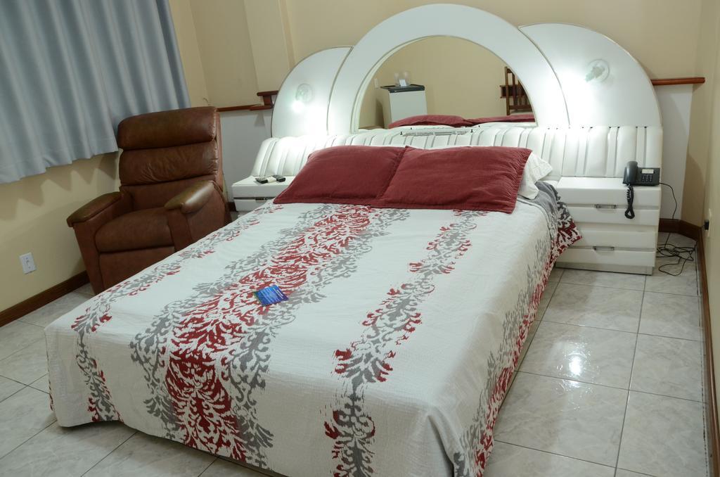 Fares Turis Hotel Уругуаяна Екстериор снимка